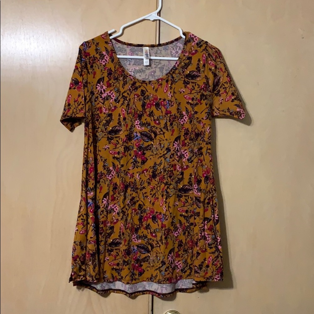 S LulaRoe Perfect T